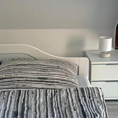 Straussenfarm Burkhardt 公寓 *